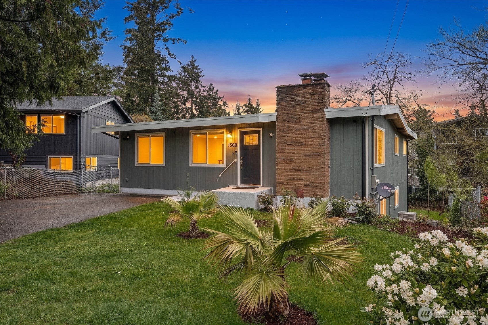 1300 SW 125th Place , Seattle, WA 98146