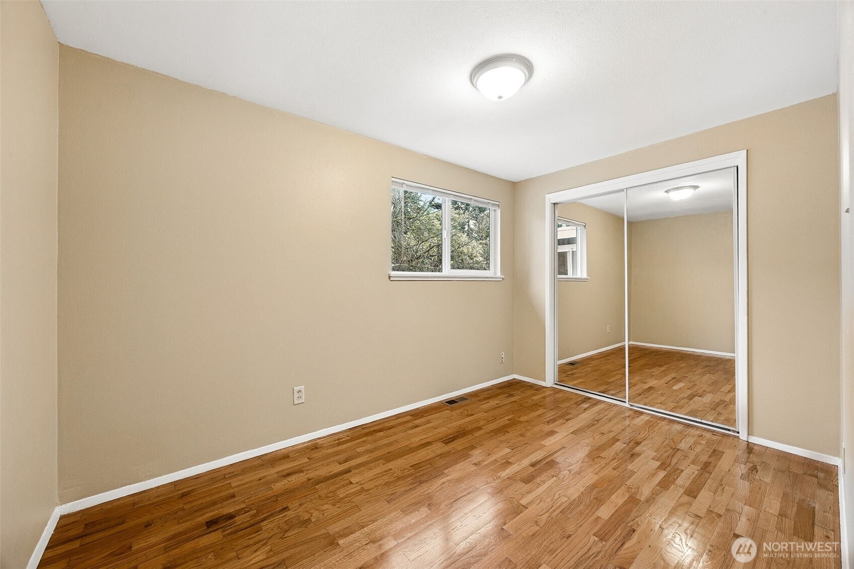 1300 SW 125th Place , Seattle, WA 98146