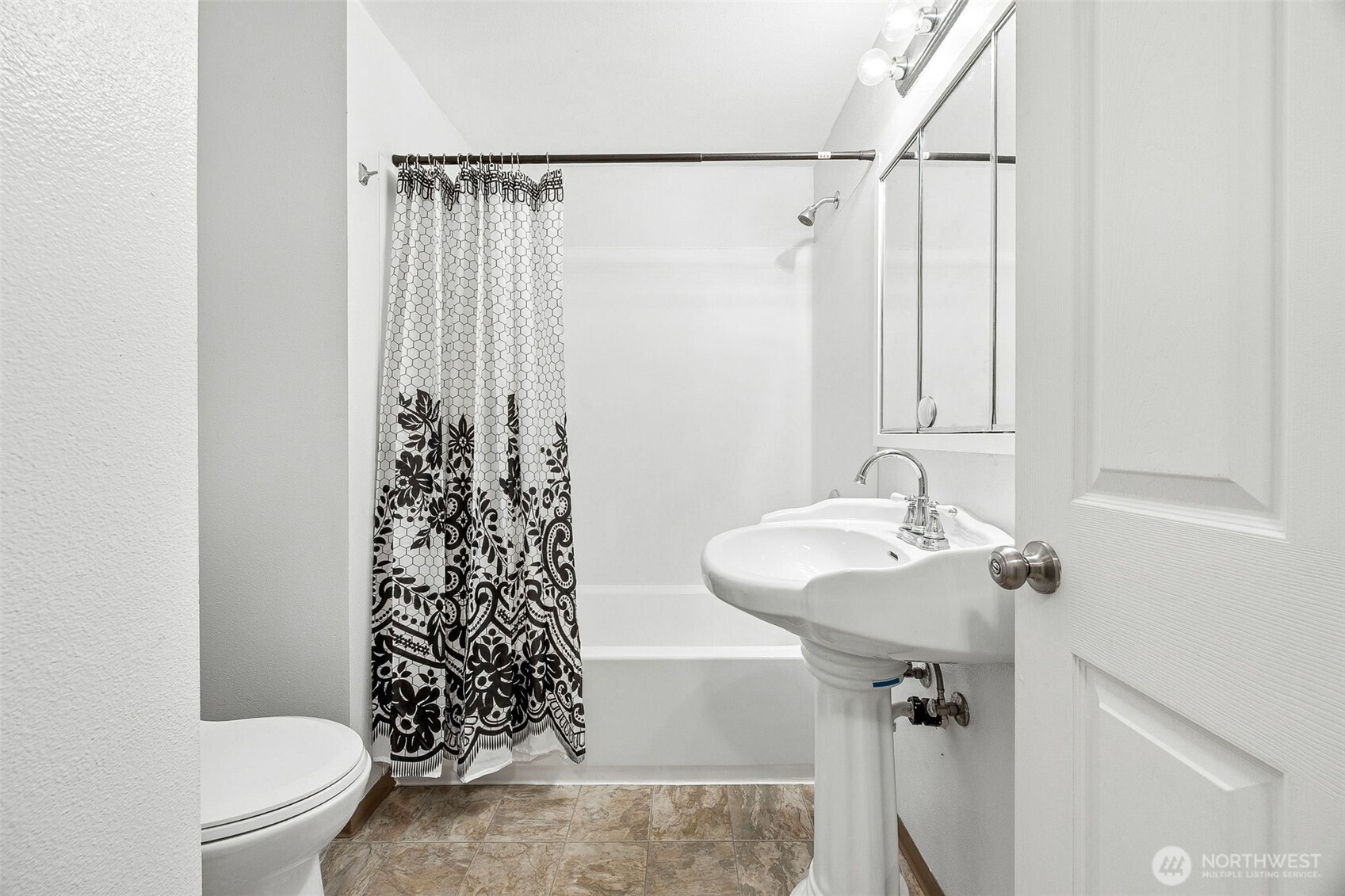 1300 SW 125th Place , Seattle, WA 98146