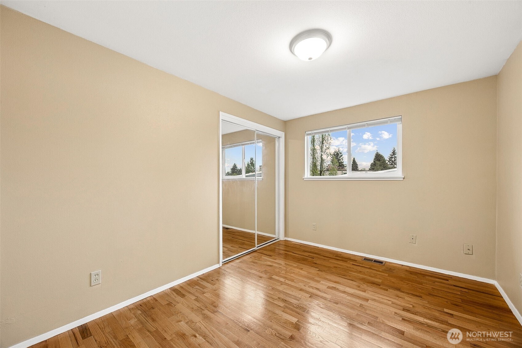 1300 SW 125th Place , Seattle, WA 98146
