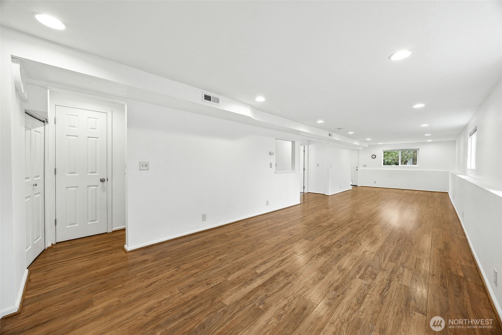 1300 SW 125th Place , Seattle, WA 98146
