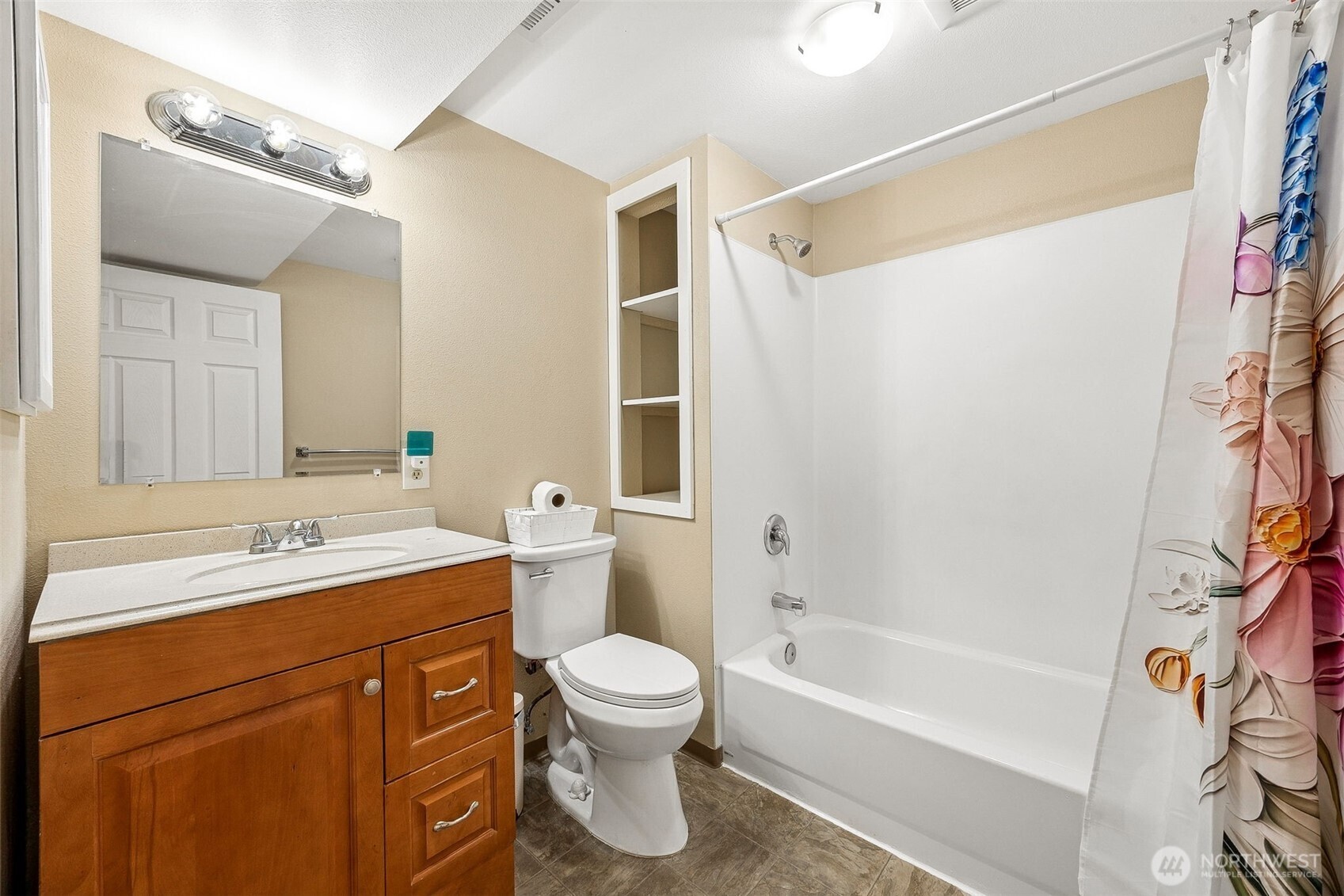1300 SW 125th Place , Seattle, WA 98146