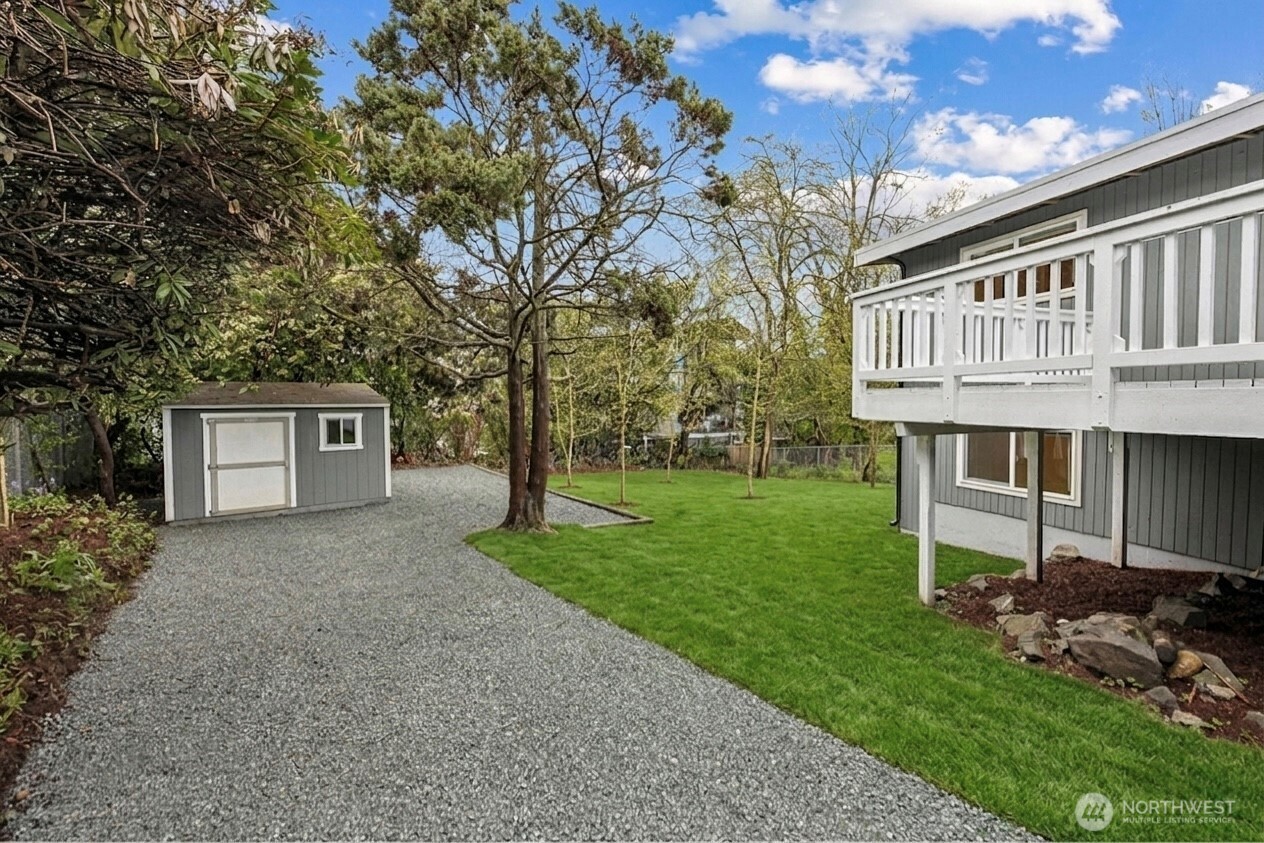 1300 SW 125th Place , Seattle, WA 98146