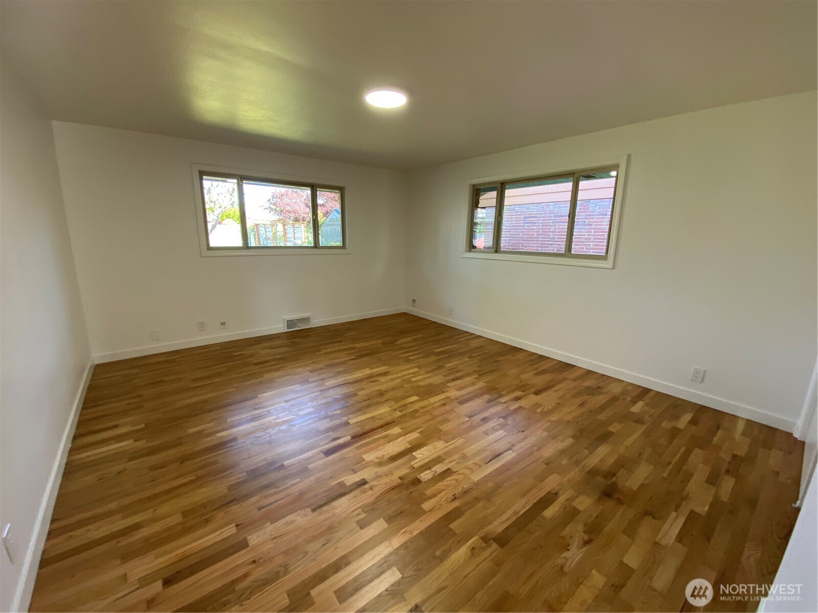 4916 24th Place S, Seattle, WA 98108-2009