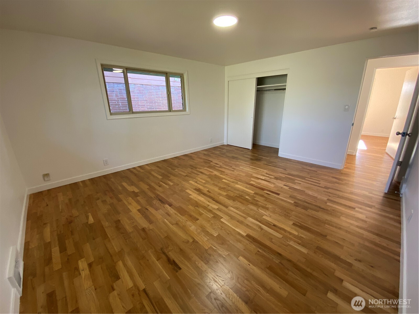 4916 24th Place S, Seattle, WA 98108-2009