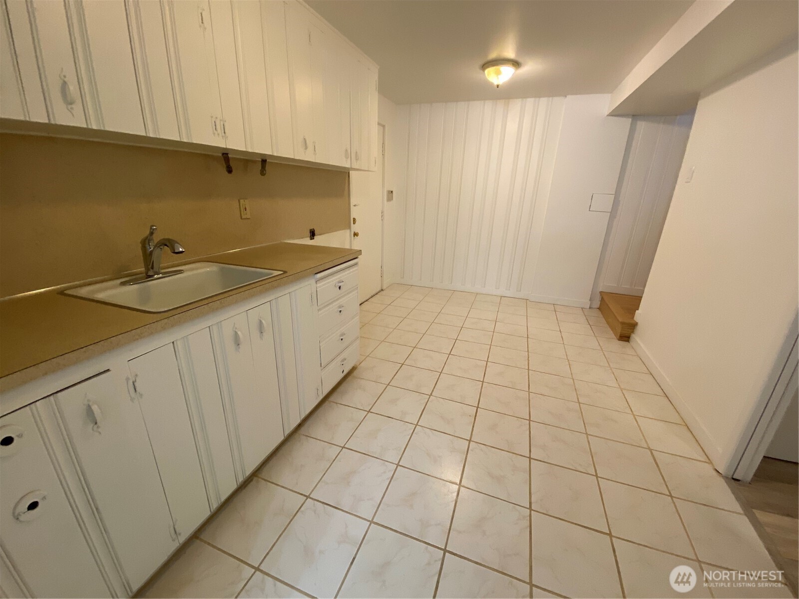 4916 24th Place S, Seattle, WA 98108-2009