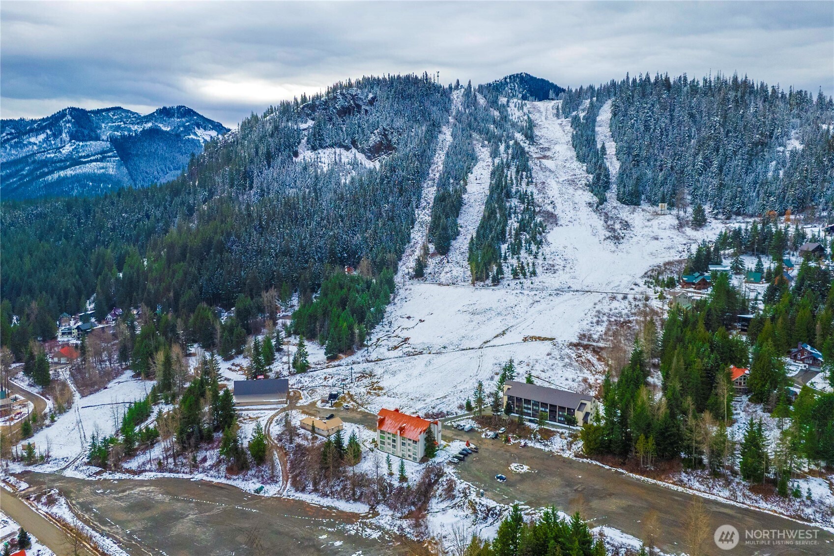 6 Xxxxx Hyak Dr E, Snoqualmie Pass, WA 98068