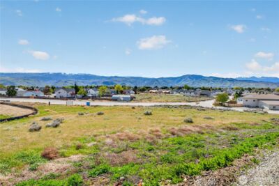 811 Shepherd Lane , East Wenatchee, WA 98802 - Photo 2