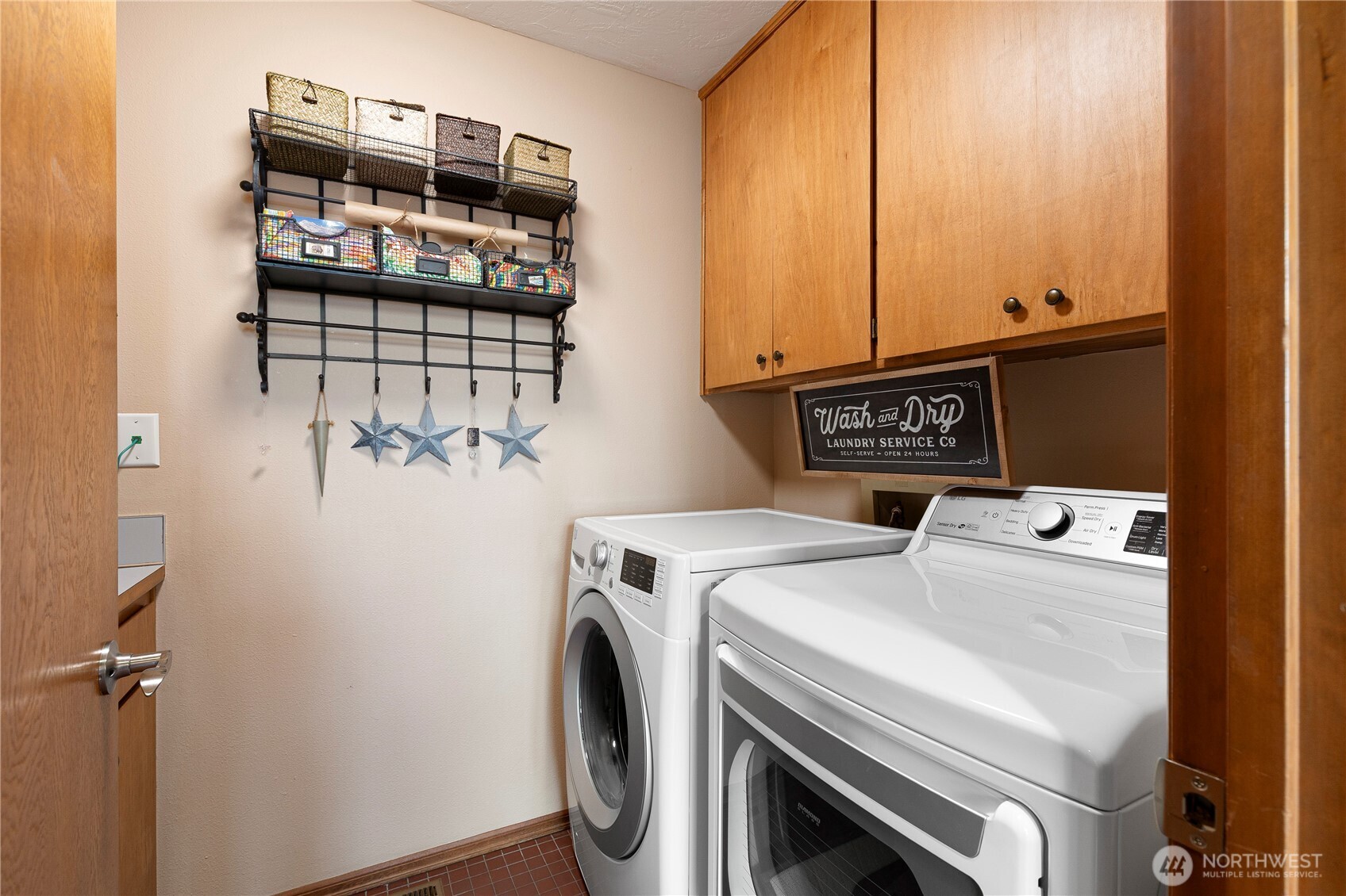 1837 E Woodhaven Lane , Port Angeles, WA 98362