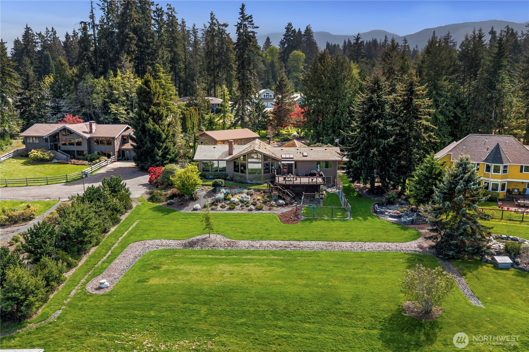1837 E Woodhaven Lane , Port Angeles, WA 98362