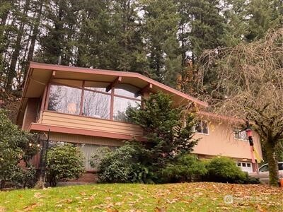15440 SE May Valley Road , Renton, WA 98059