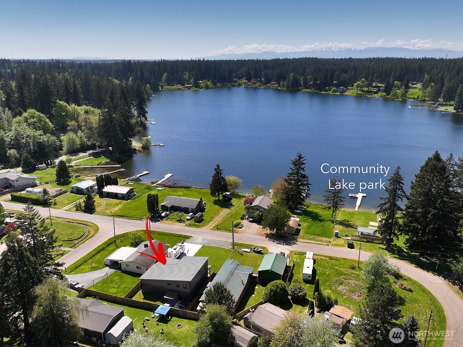 6459 Lake Shore Drive , Clinton, WA 98236