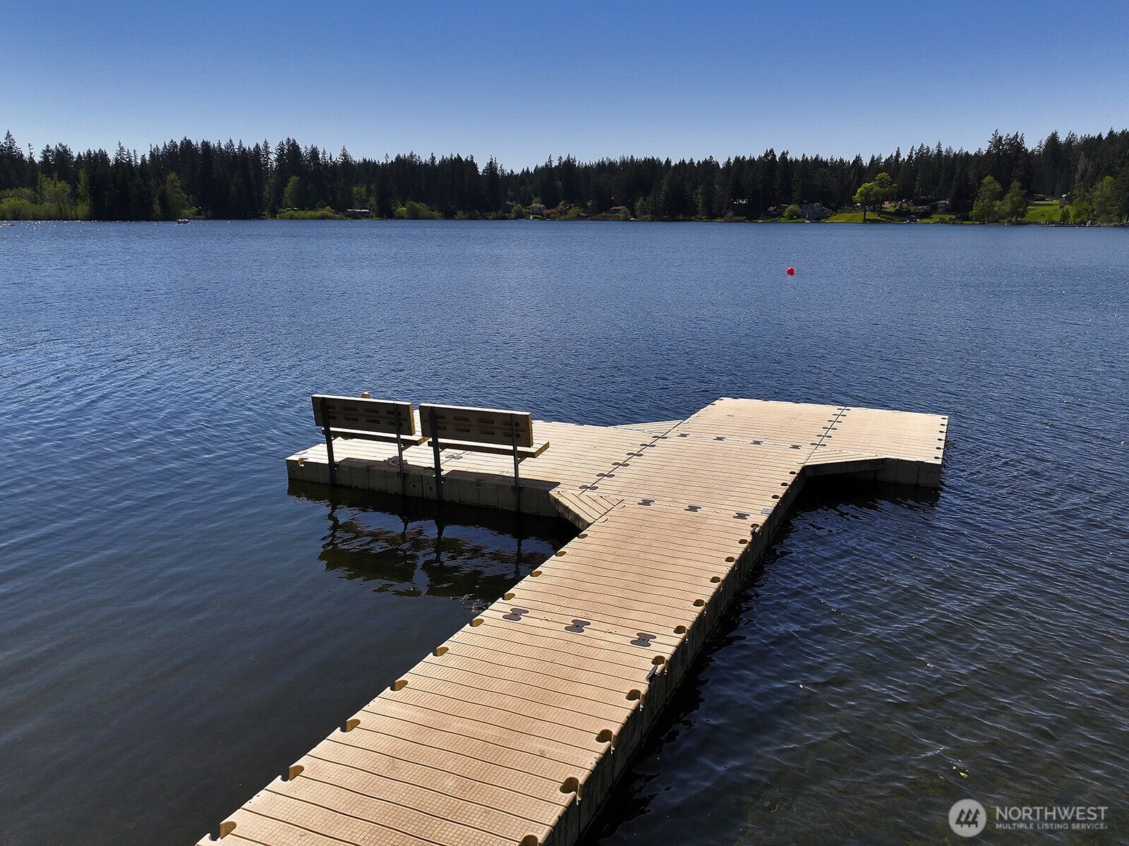 6459 Lake Shore Drive , Clinton, WA 98236