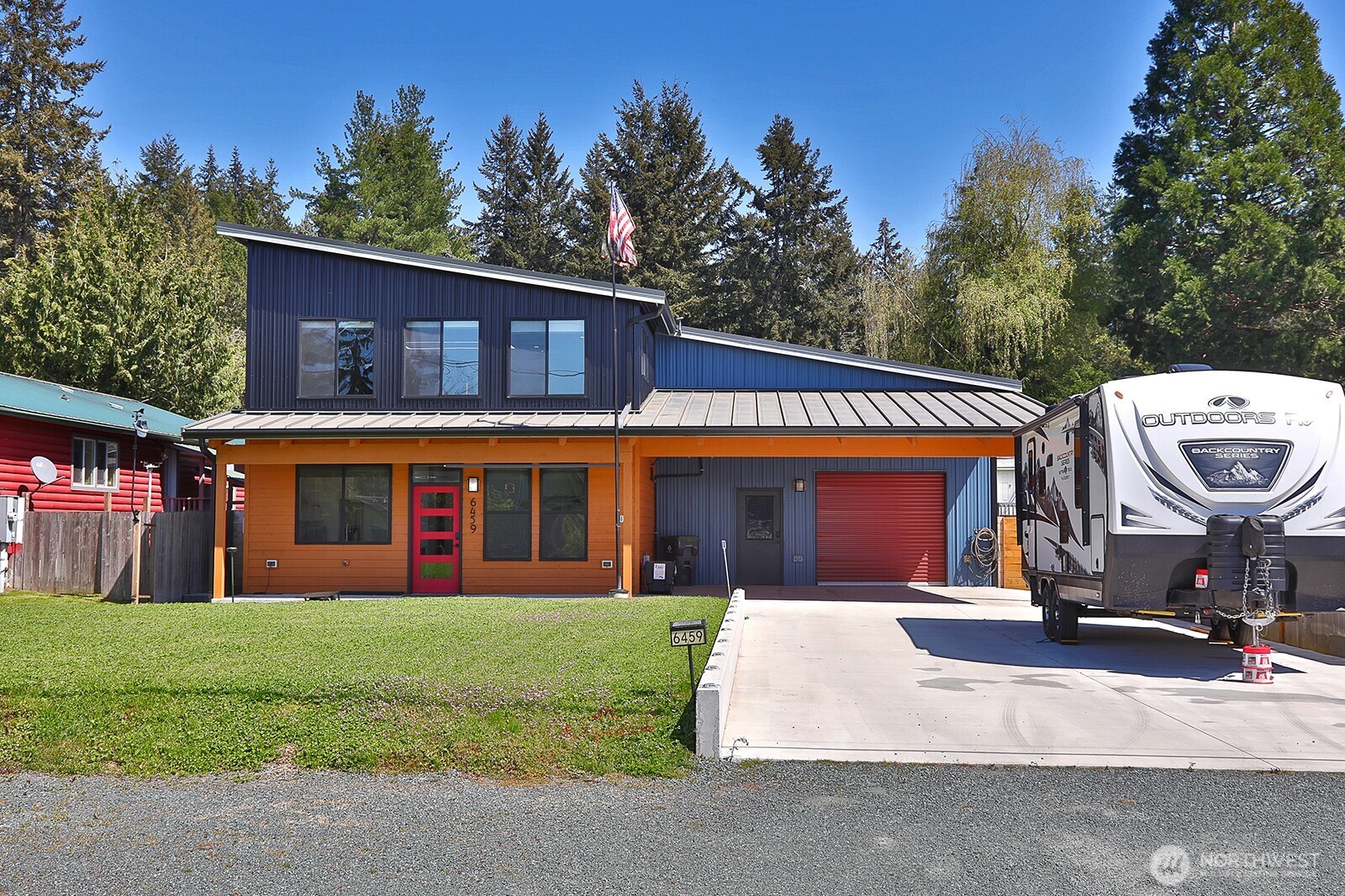 6459 Lake Shore Drive , Clinton, WA 98236
