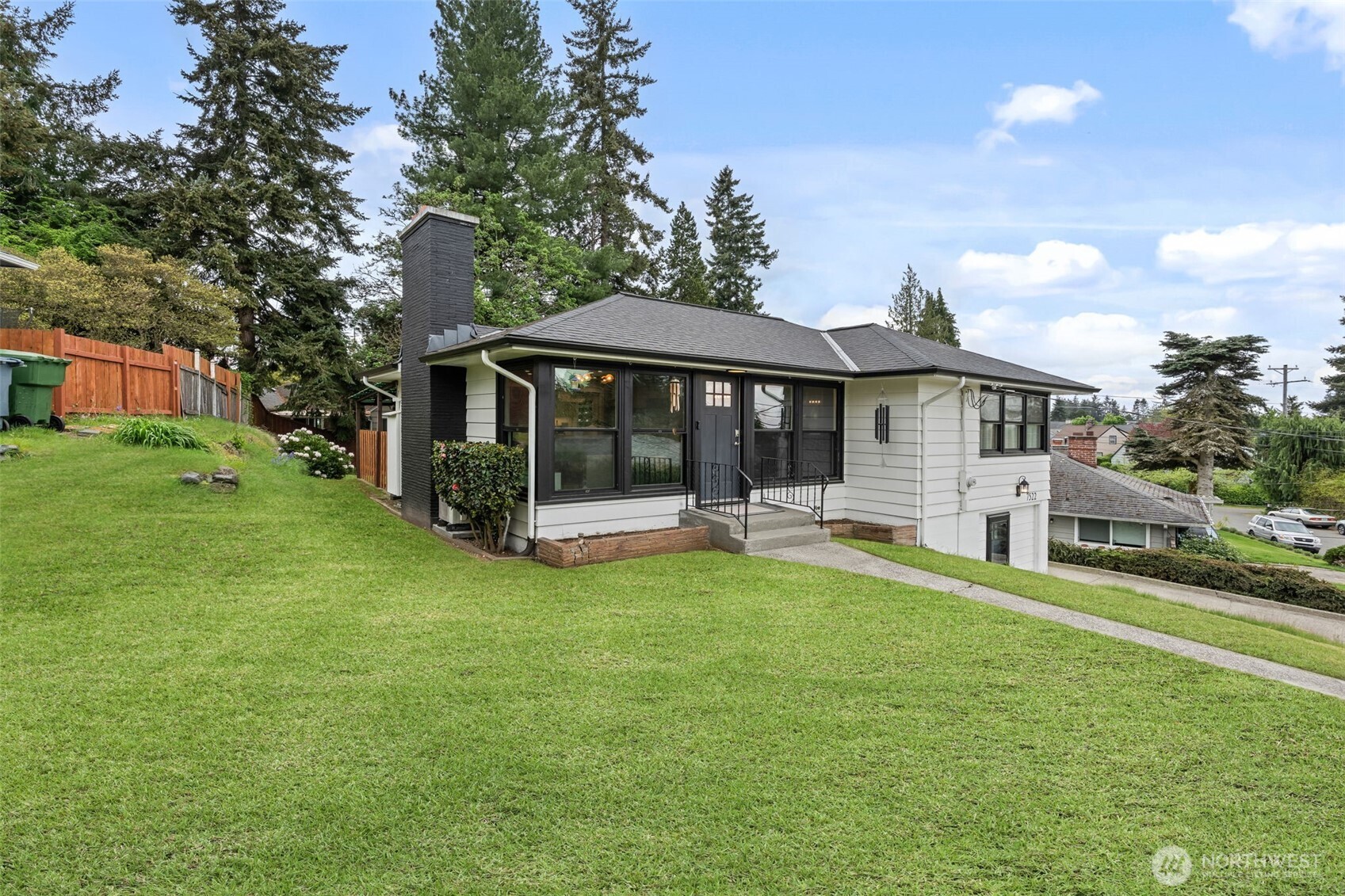 7522 Olympus Drive W, Tacoma, WA 98466-3526