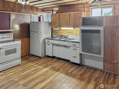 802 S Chelan Avenue , Wenatchee, WA 98801 - Photo 13