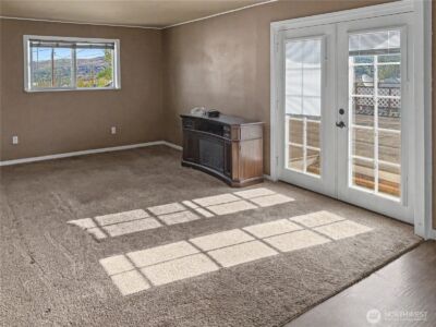 802 S Chelan Avenue , Wenatchee, WA 98801 - Photo 23