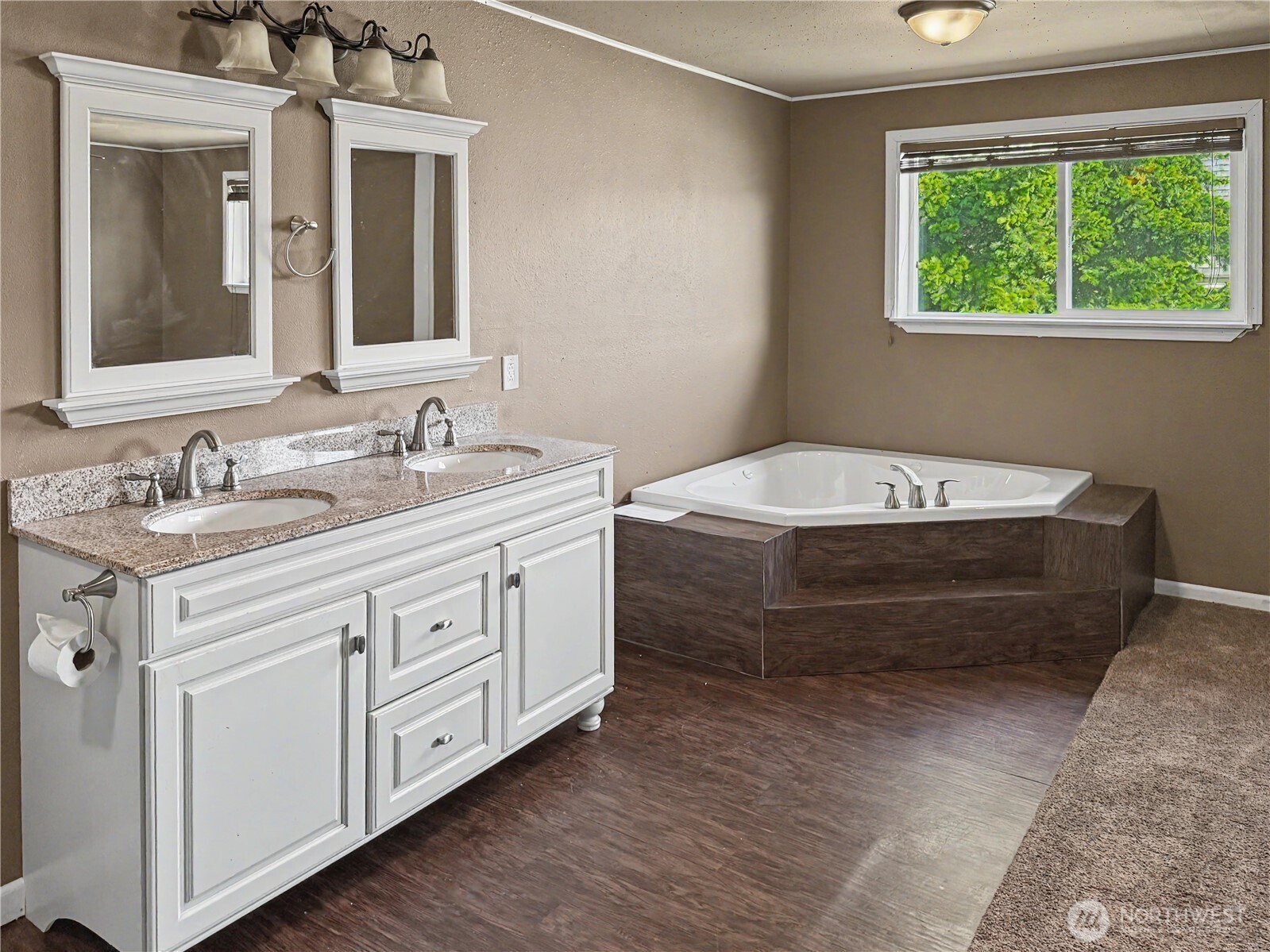 802 S Chelan Avenue , Wenatchee, WA 98801