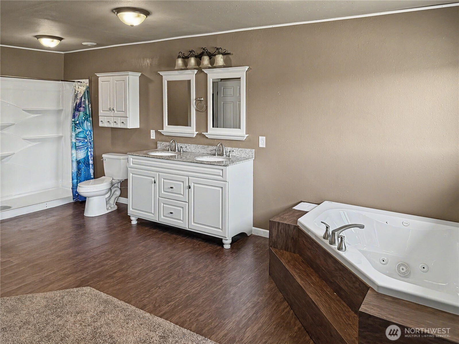 802 S Chelan Avenue , Wenatchee, WA 98801