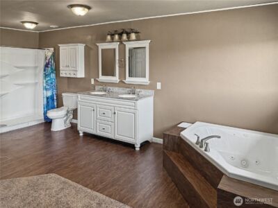 802 S Chelan Avenue , Wenatchee, WA 98801 - Photo 30