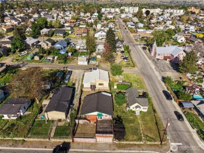802 S Chelan Avenue , Wenatchee, WA 98801 - Photo 38