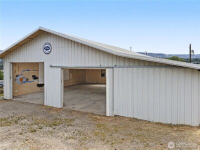802 S Chelan Avenue , Wenatchee, WA 98801 - Photo 4