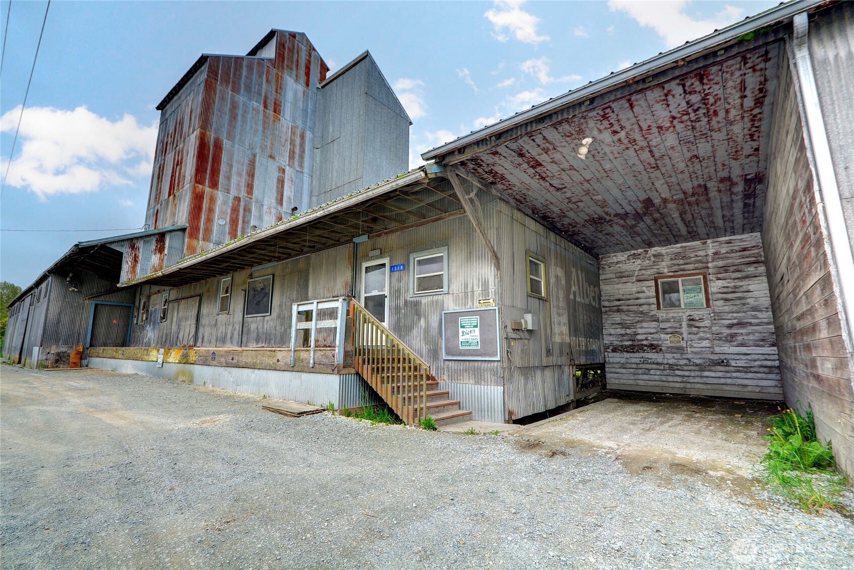 1318 Pioneer Highway , Silvana, WA 98287
