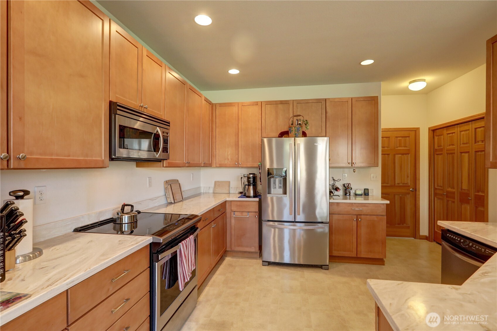 71 E Madrona Lane , Union, WA 98592