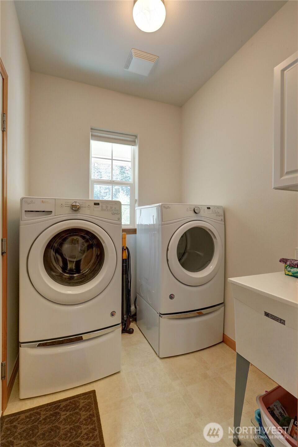 71 E Madrona Lane , Union, WA 98592