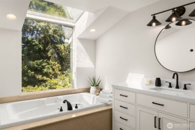 11216 E Riverside Drive , Bothell, WA 98011 - Photo 19