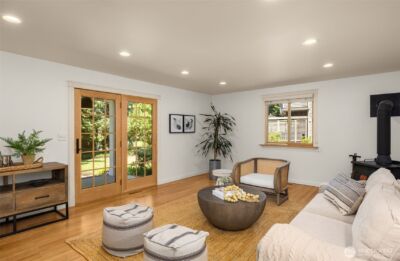 11216 E Riverside Drive , Bothell, WA 98011 - Photo 10