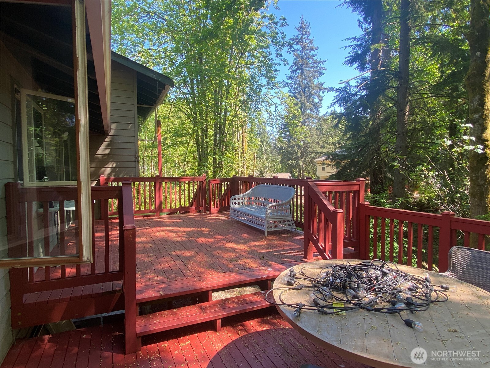 24417 SE 17th Place , Sammamish, WA 98075-8131
