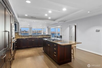 1661 Harbor Avenue SW #502, Seattle, WA 98116-2082 - Photo 14