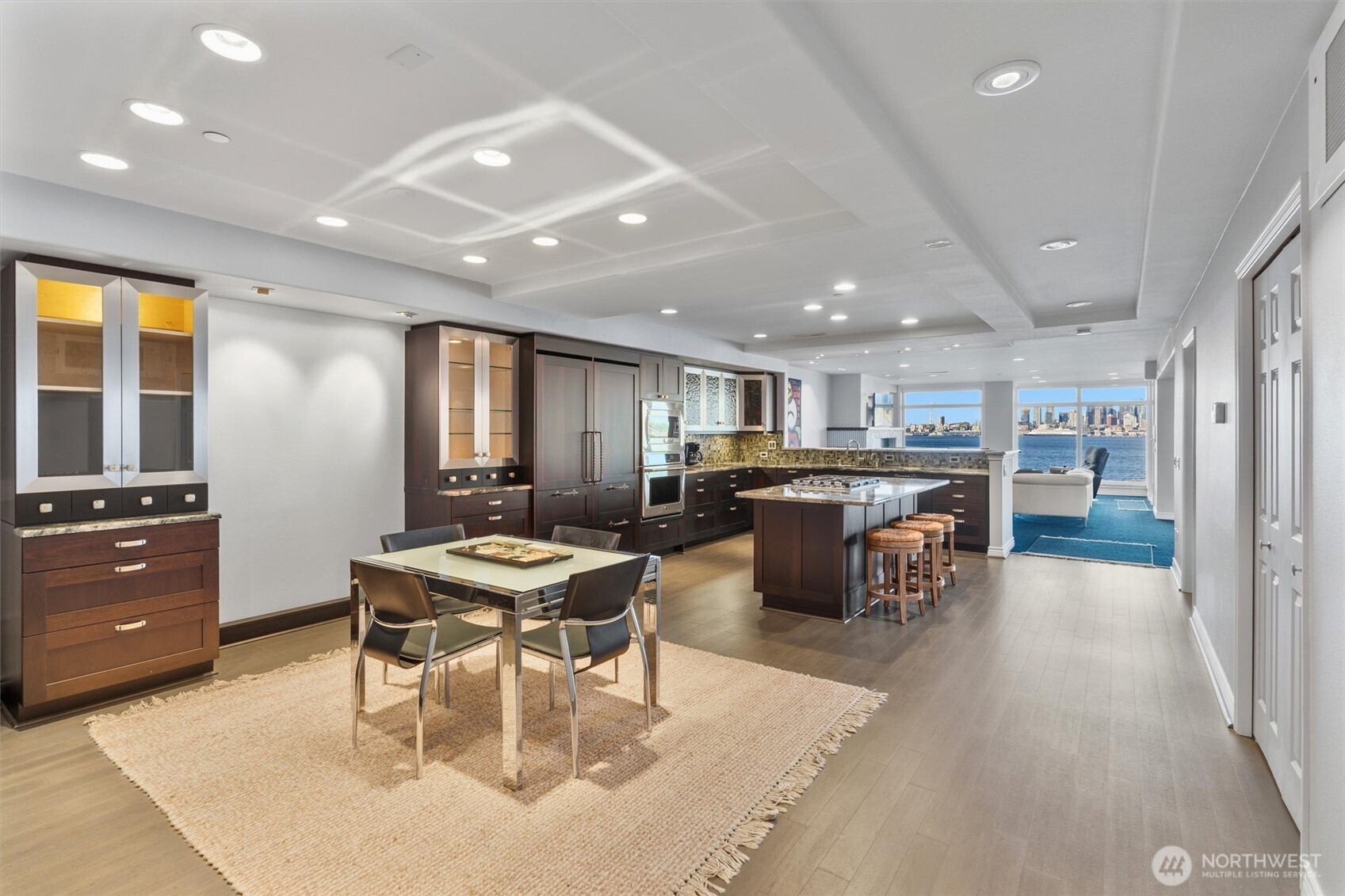 1661 Harbor Avenue SW #502, Seattle, WA 98116-2082
