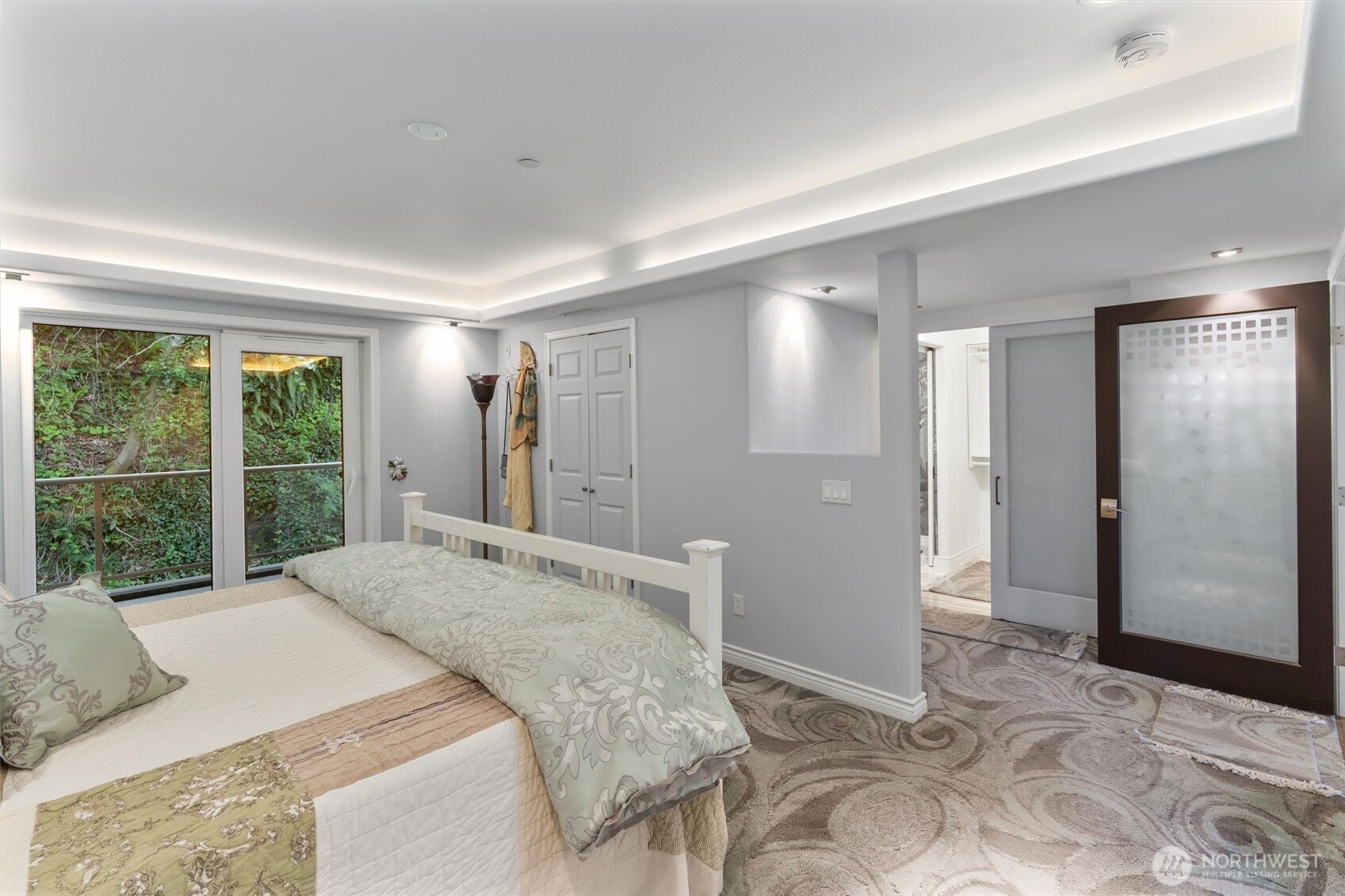 1661 Harbor Avenue SW #502, Seattle, WA 98116-2082