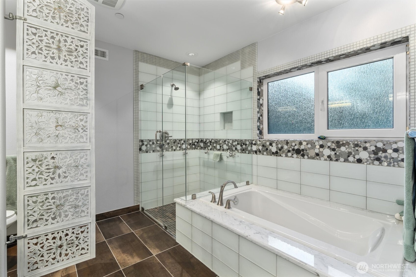 1661 Harbor Avenue SW #502, Seattle, WA 98116-2082