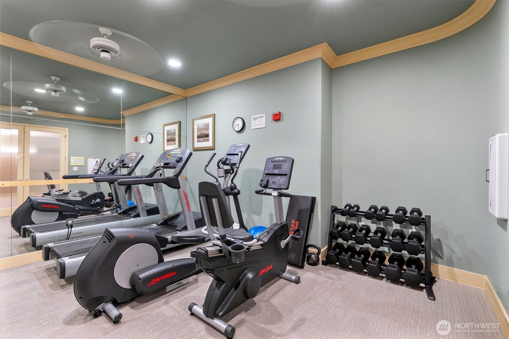 1661 Harbor Avenue SW #502, Seattle, WA 98116-2082