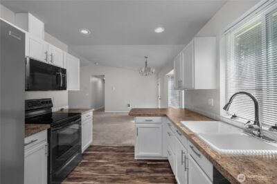 810 E Lakeshore Drive W, Shelton, WA 98584 - Photo 12