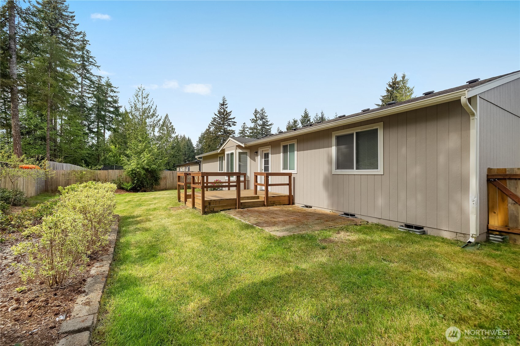 810 E Lakeshore Drive W, Shelton, WA 98584
