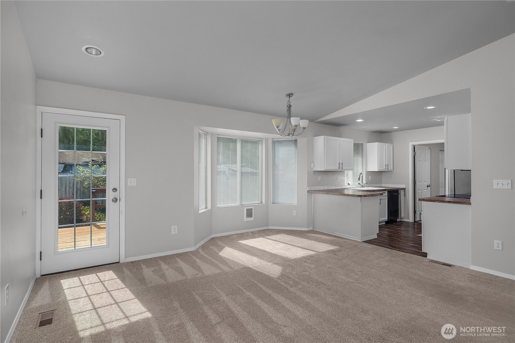 810 E Lakeshore Drive W, Shelton, WA 98584