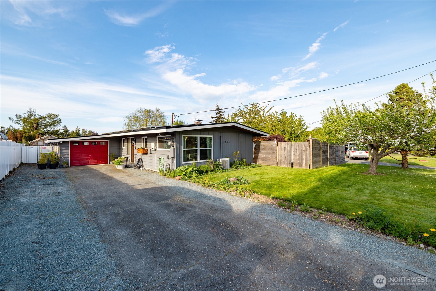 1702 36th Street , Anacortes, WA 98221