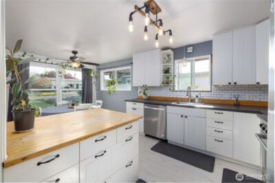 1702 36th Street , Anacortes, WA 98221 - Photo 12