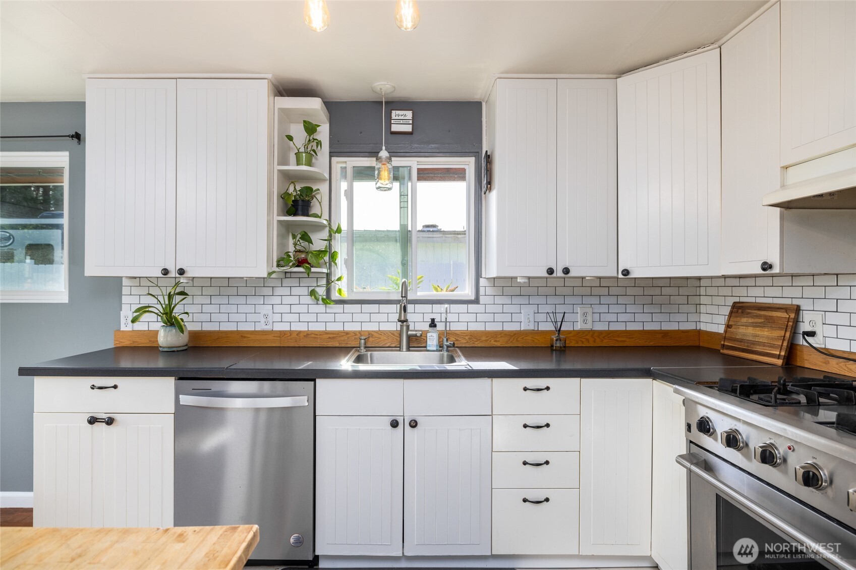 1702 36th Street , Anacortes, WA 98221