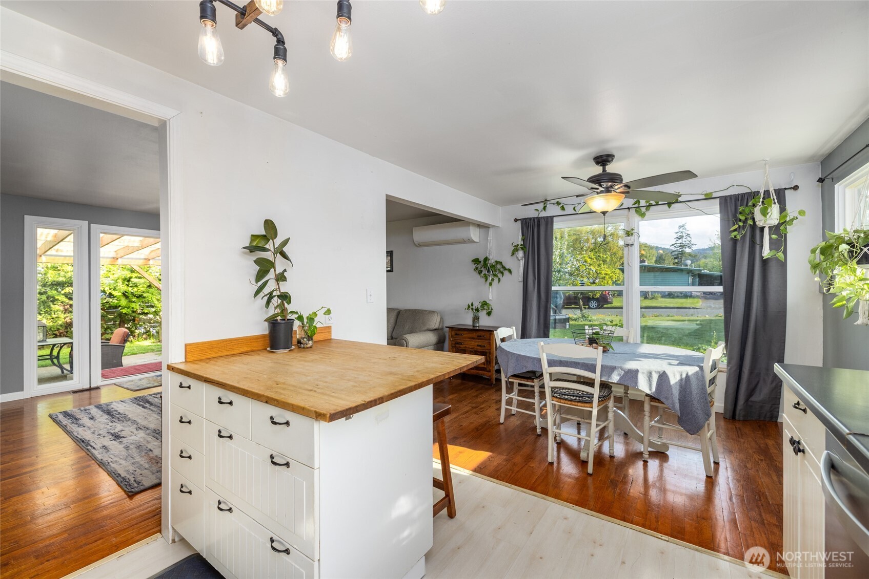 1702 36th Street , Anacortes, WA 98221