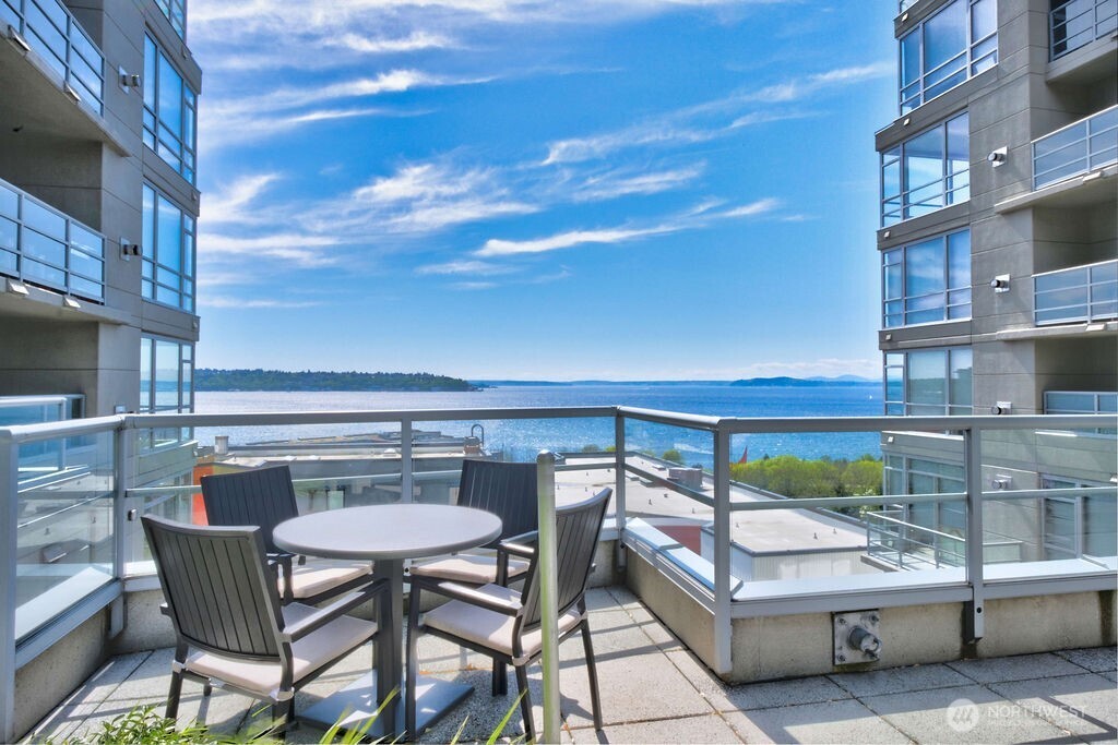 2929 1st Avenue #914, Seattle, WA 98121