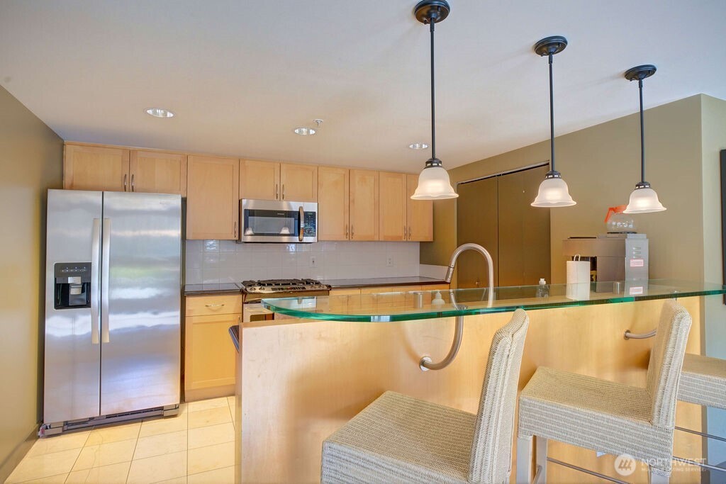 2929 1st Avenue #914, Seattle, WA 98121