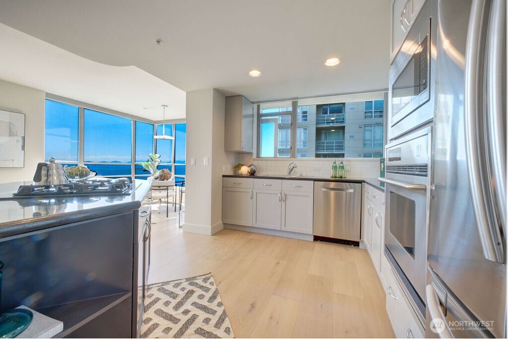 2929 1st Avenue #914, Seattle, WA 98121