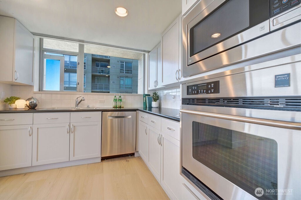 2929 1st Avenue #914, Seattle, WA 98121