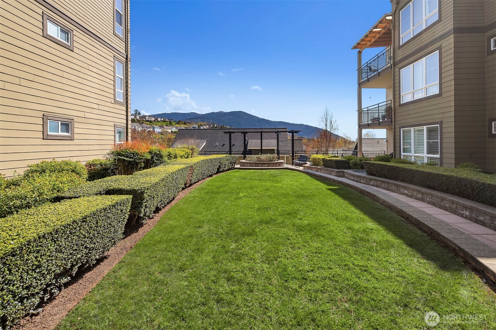 1840 25th Avenue NE #412, Issaquah, WA 98029