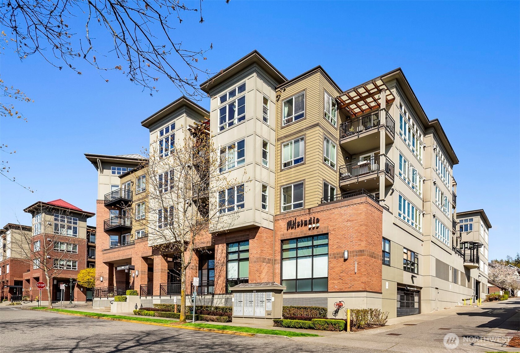 1840 25th Avenue NE #412, Issaquah, WA 98029